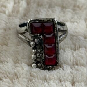 Vintage Sterling Silver Red Paste Stone L Shape Ring- 7